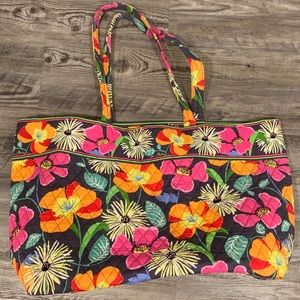 Vera Bradley large tote bag